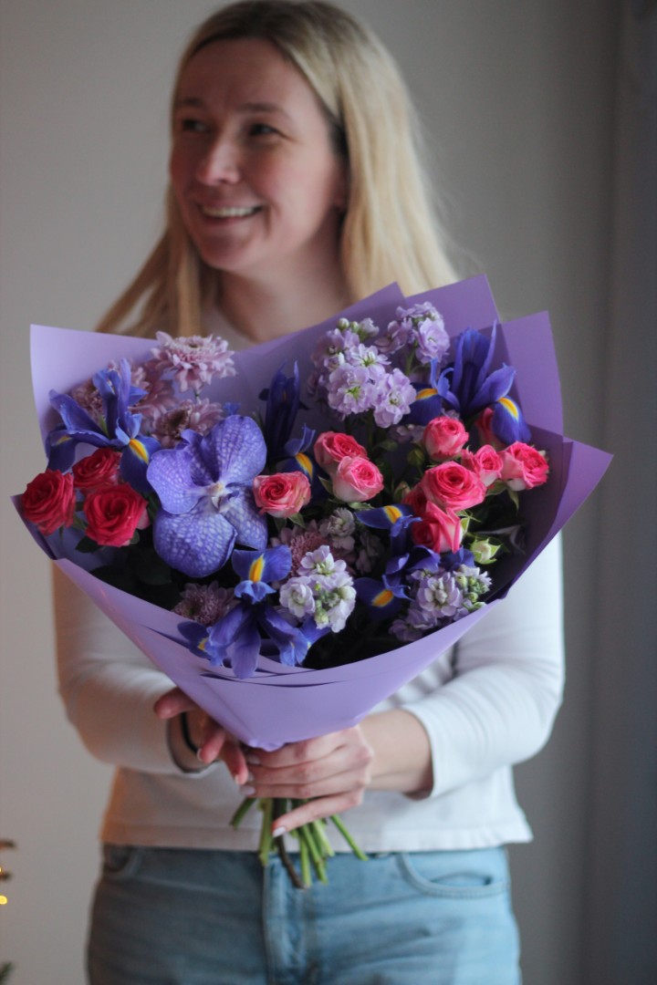 Букет с ирисами 