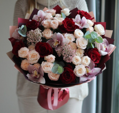 Букет с орхидеями 