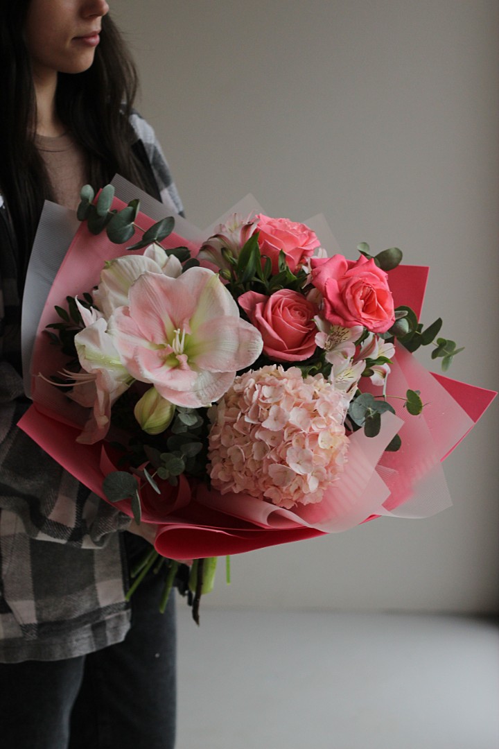 Букет с амариллисом 