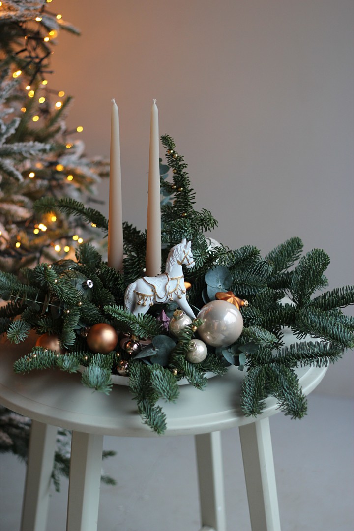 Композиция в керамическом кашпо 