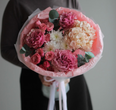 Букет с гортензией 