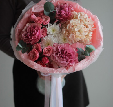 Букет с гортензией 