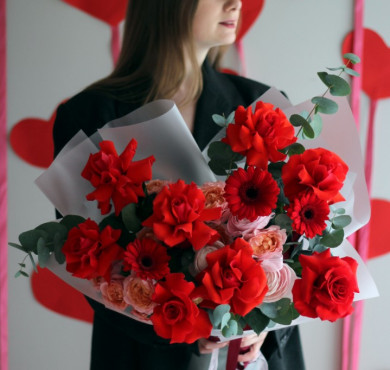 Букет с ранункулюсами 