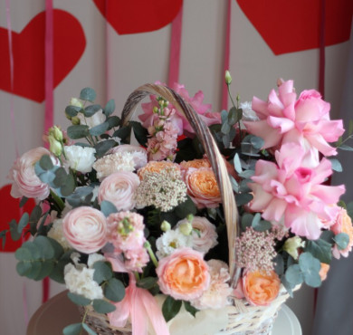 Композиция в корзине 