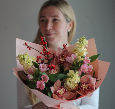 Букет с орхидеями 